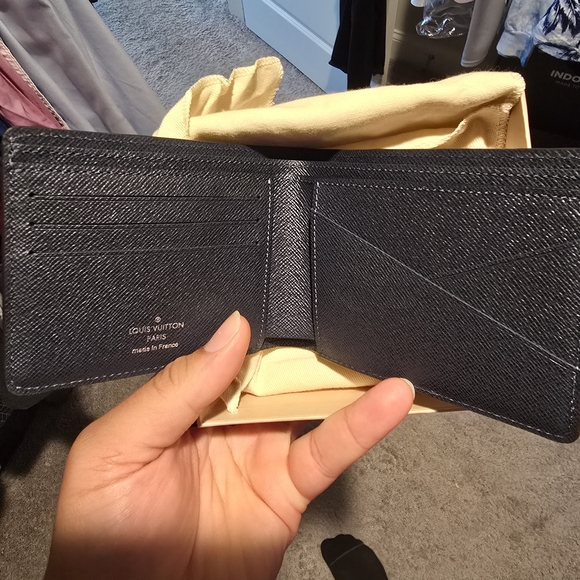 Louis Vuitton Navy Textured Wallet - Picture 2 of 4